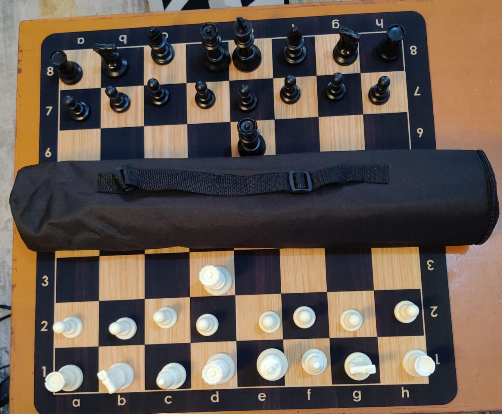 2mm thick Standard Rubber chess set + bag